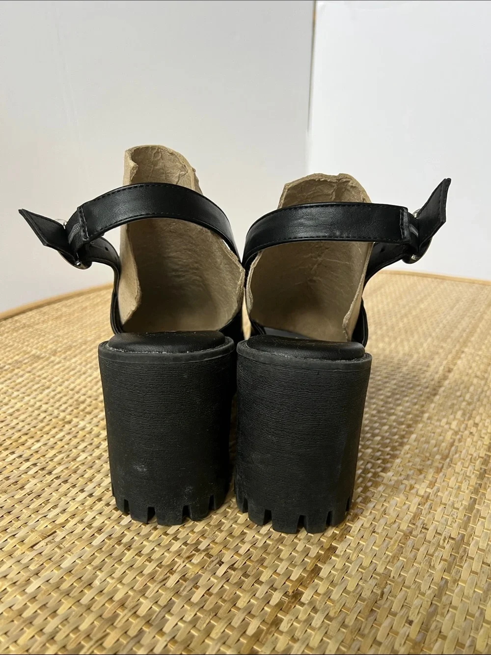 Retro 90s Y2K Steve Madden Sunnyside Sandal Lug Sole Platform SlingBack Black 10
